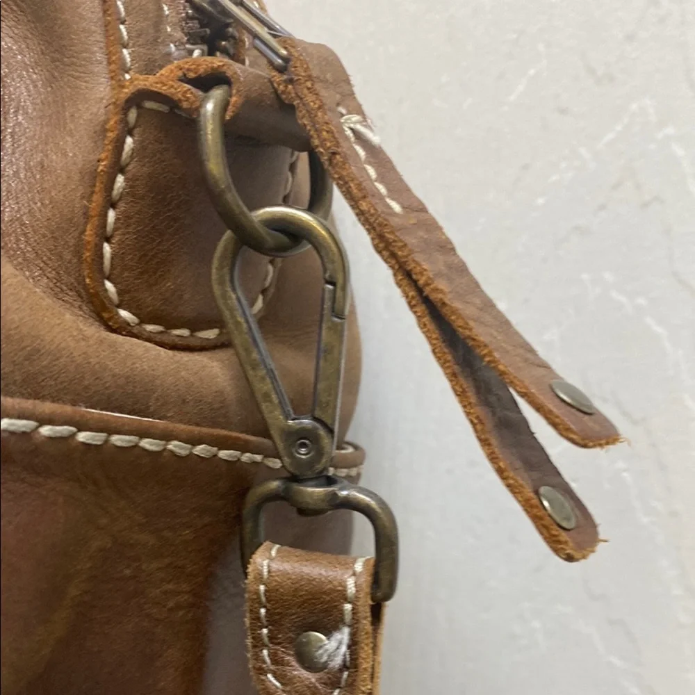 Roots Canada mini Banff Bag - Picture 6 of 10